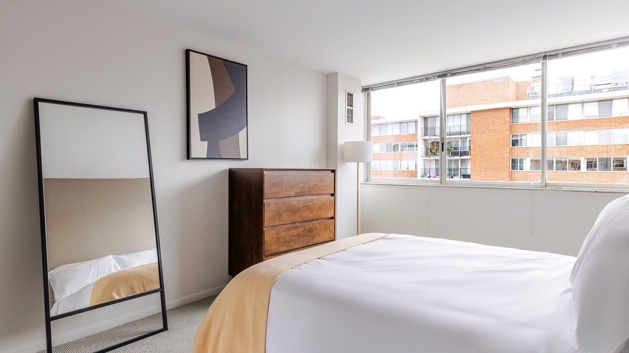 Photo of Bedroom in Near West Side