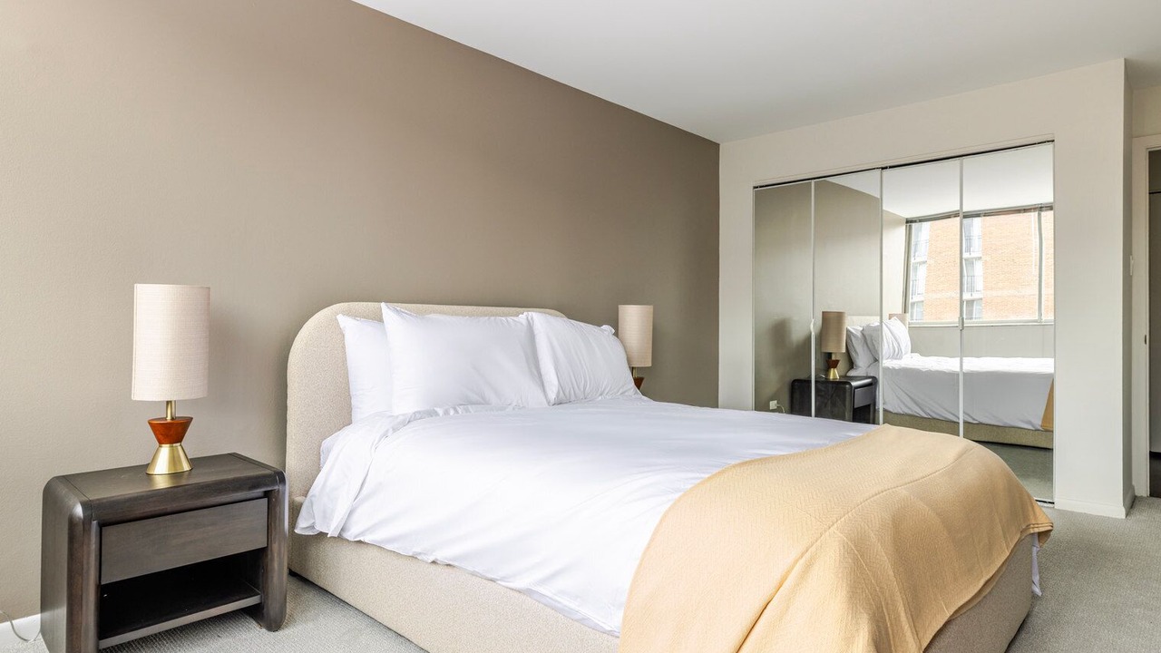 Photo of Bedroom in Near West Side