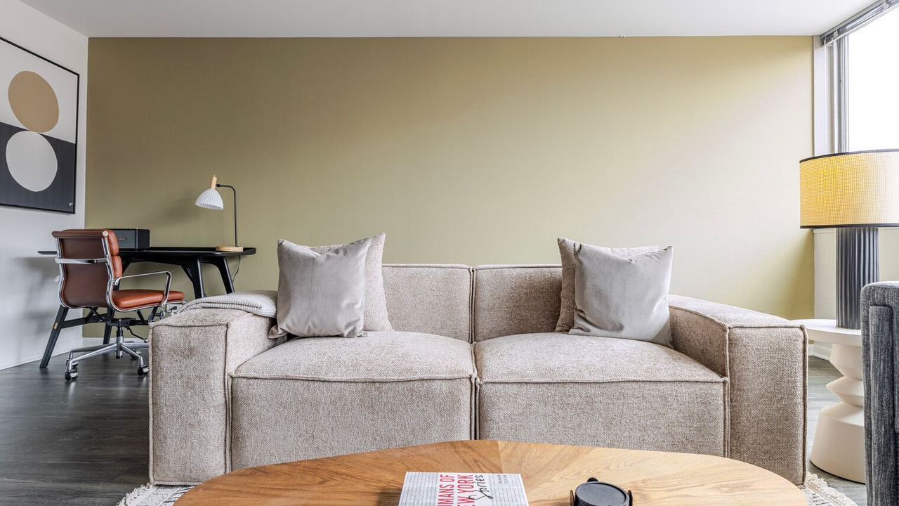 Photo of Livingroom in Near West Side