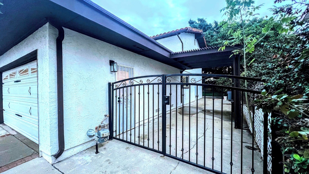 Photo of Outdoor in Orange
