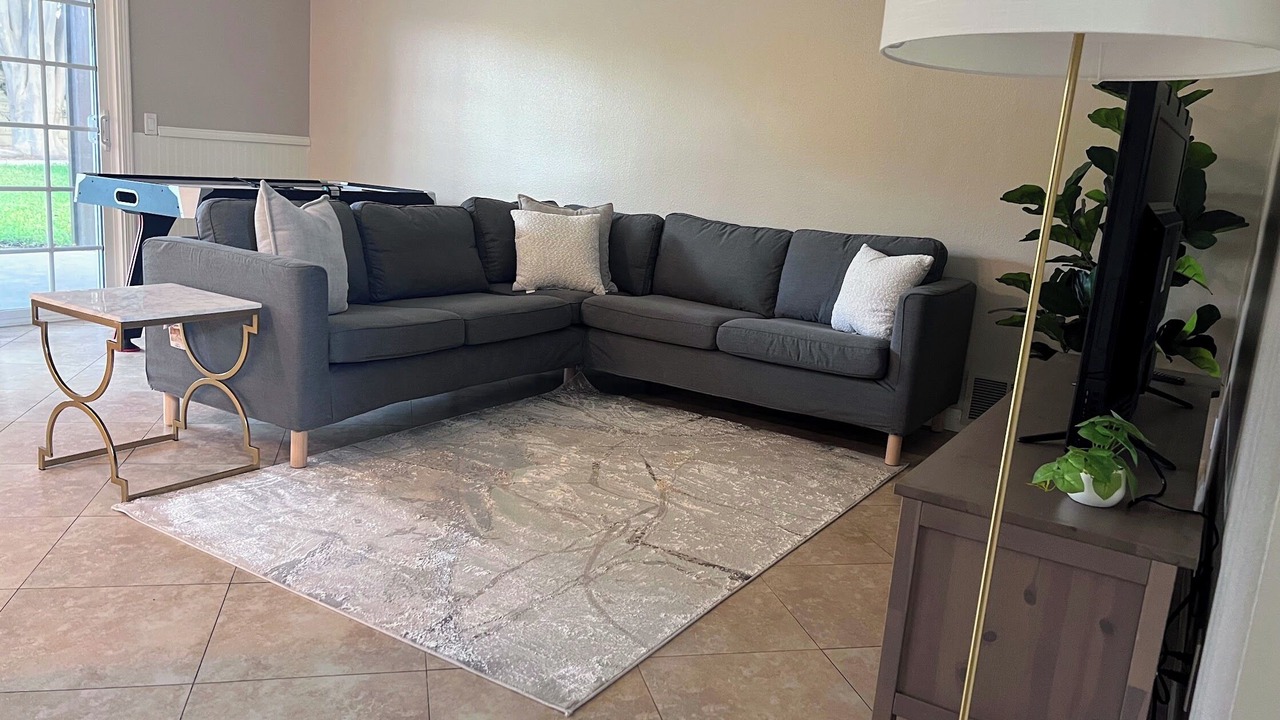 Photo of Livingroom in Orange