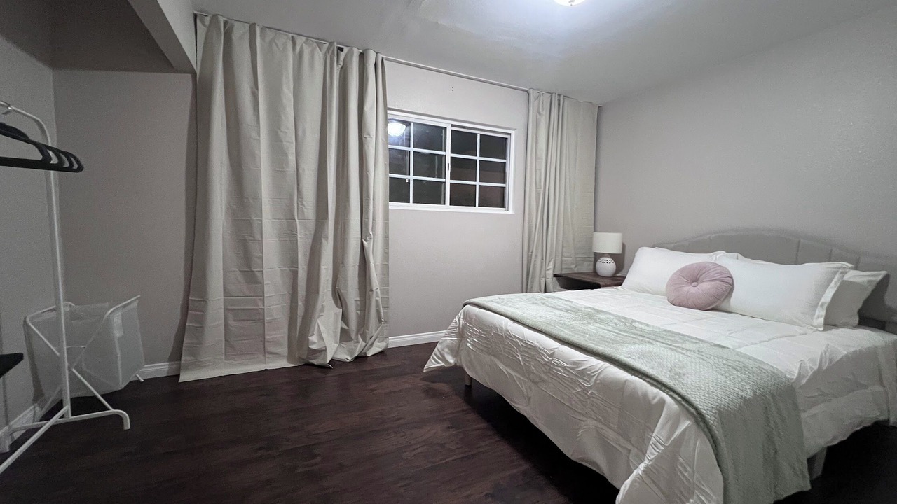 Photo of Bedroom in Orange