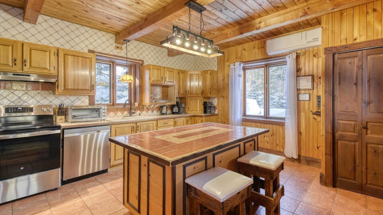 Photo of Kitchen in St-Adolphe-d'Howard