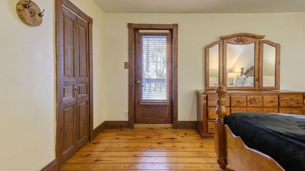 Photo of Bedroom in St-Adolphe-d'Howard