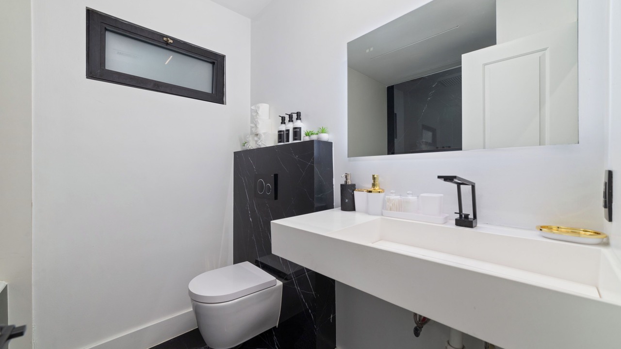Photo of Bathroom in Woodlake - Briar Meadow
