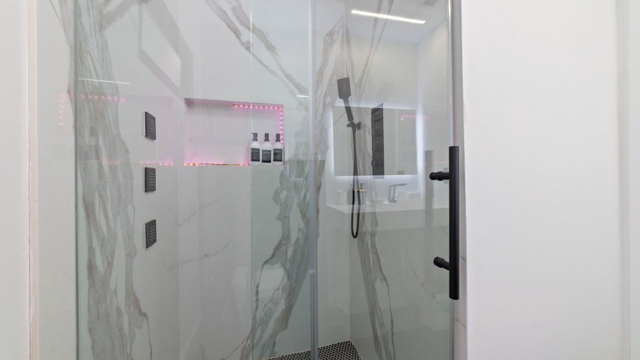 Photo of Bathroom in Woodlake - Briar Meadow