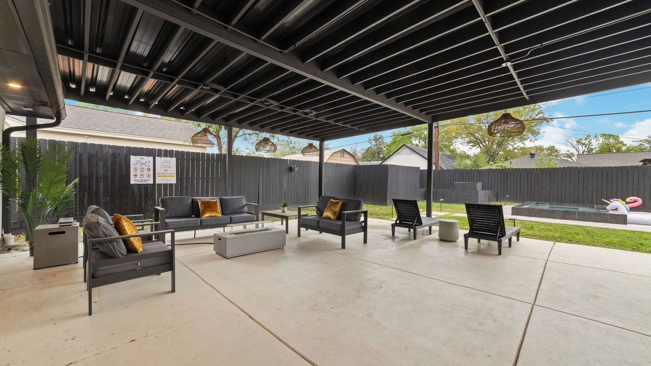 Photo of Patio Balcony in Woodlake - Briar Meadow