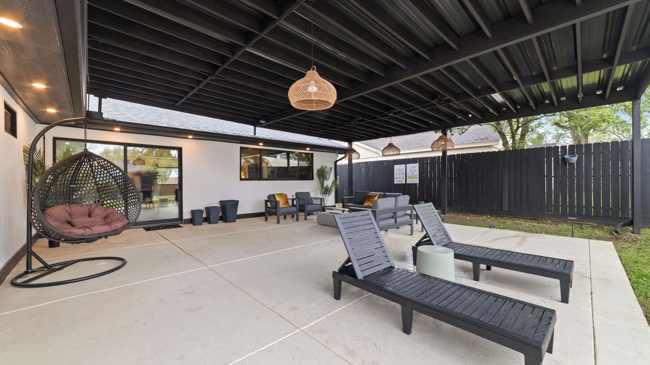 Photo of Patio Balcony in Woodlake - Briar Meadow