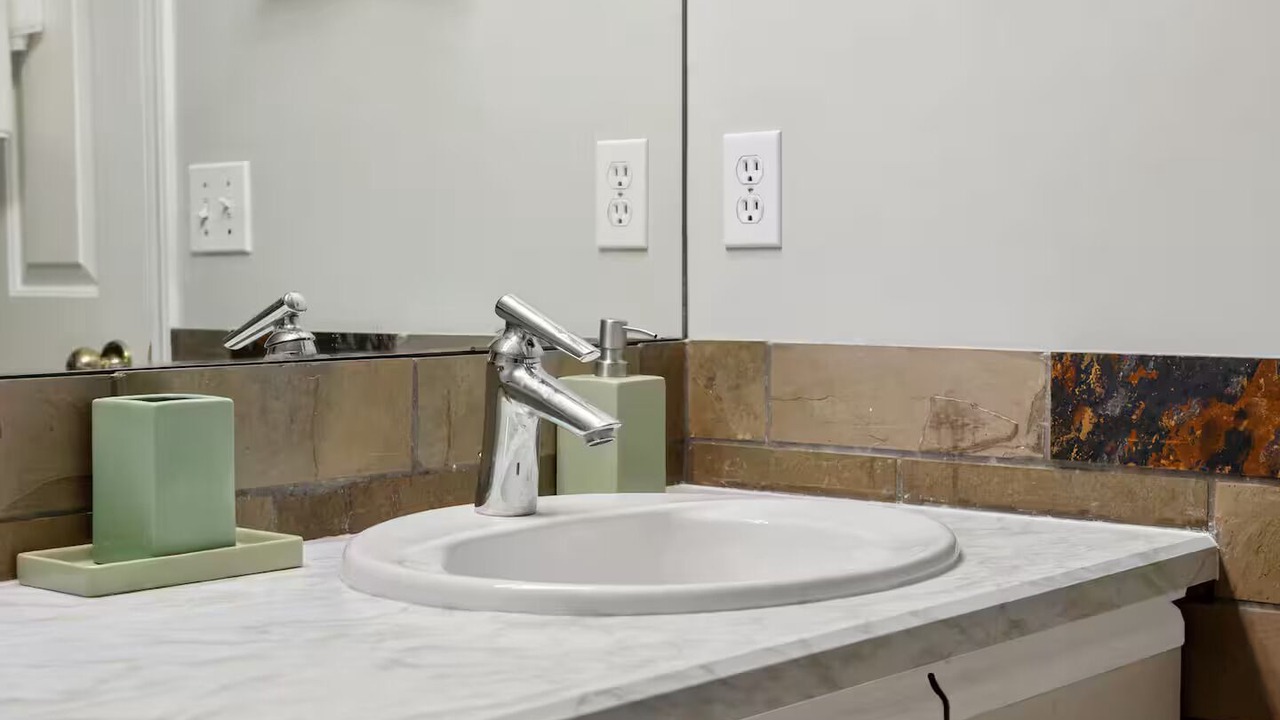 Photo of Bathroom in Sunnyside
