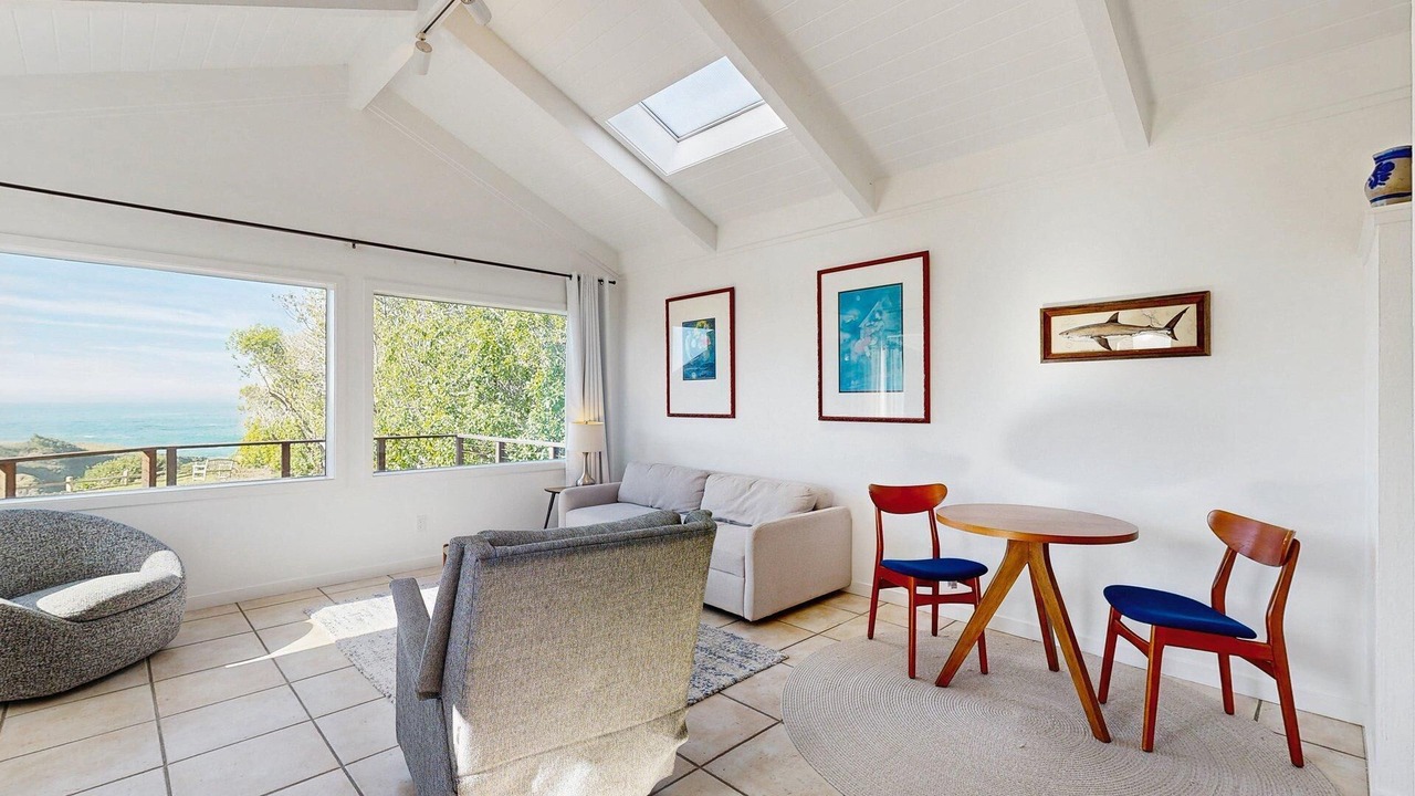 Photo of Livingroom in Mendocino