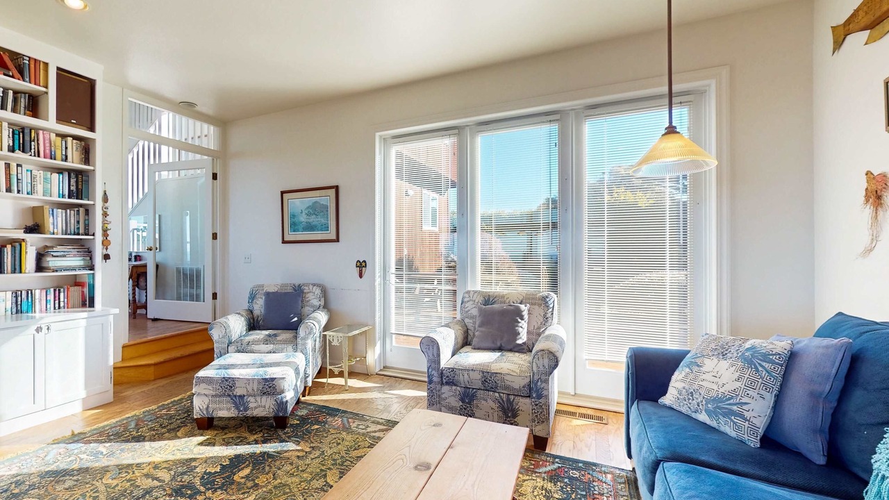 Photo of Livingroom in Fort Bragg