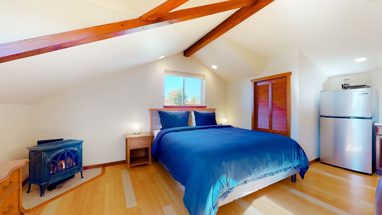 Photo of Bedroom in Elk