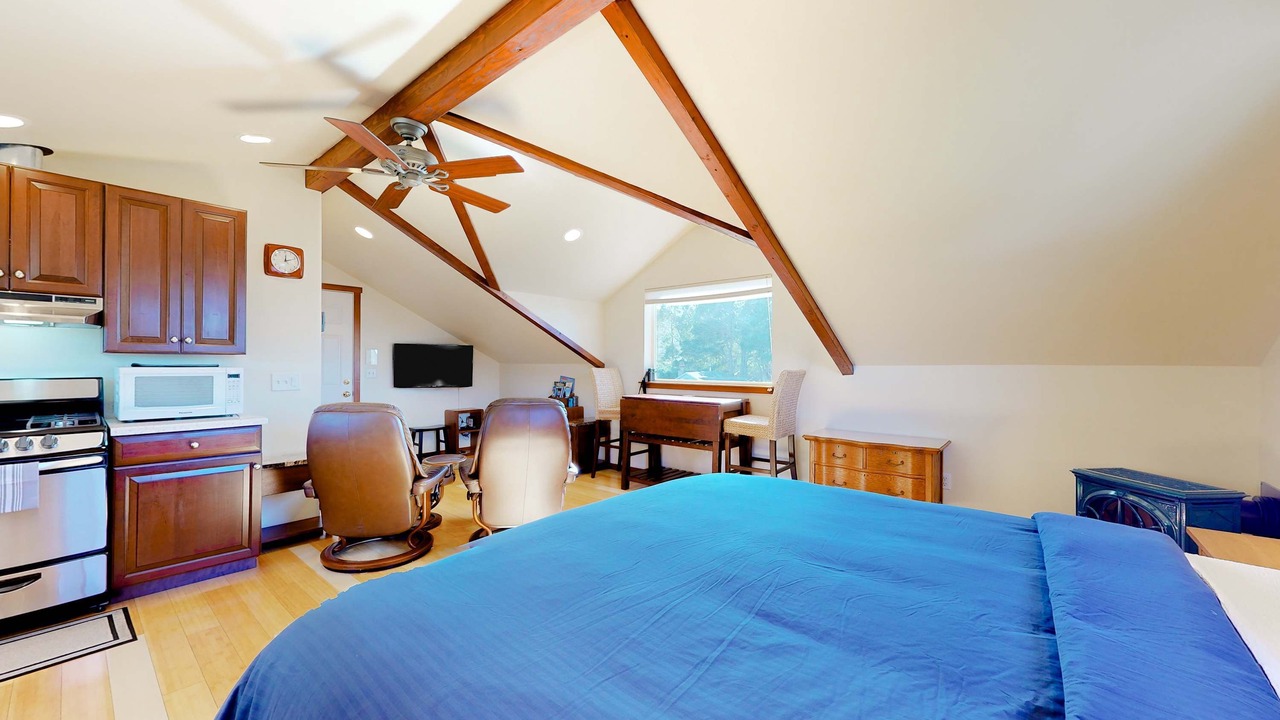 Photo of Bedroom in Elk