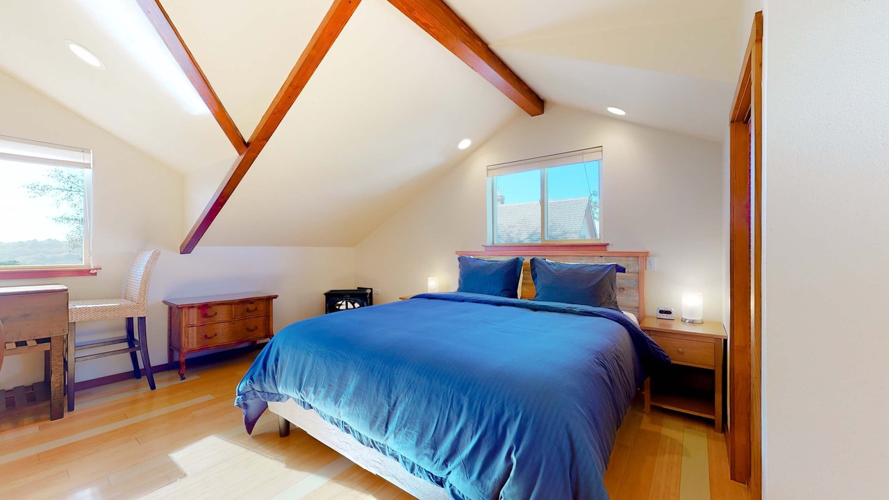 Photo of Bedroom in Elk