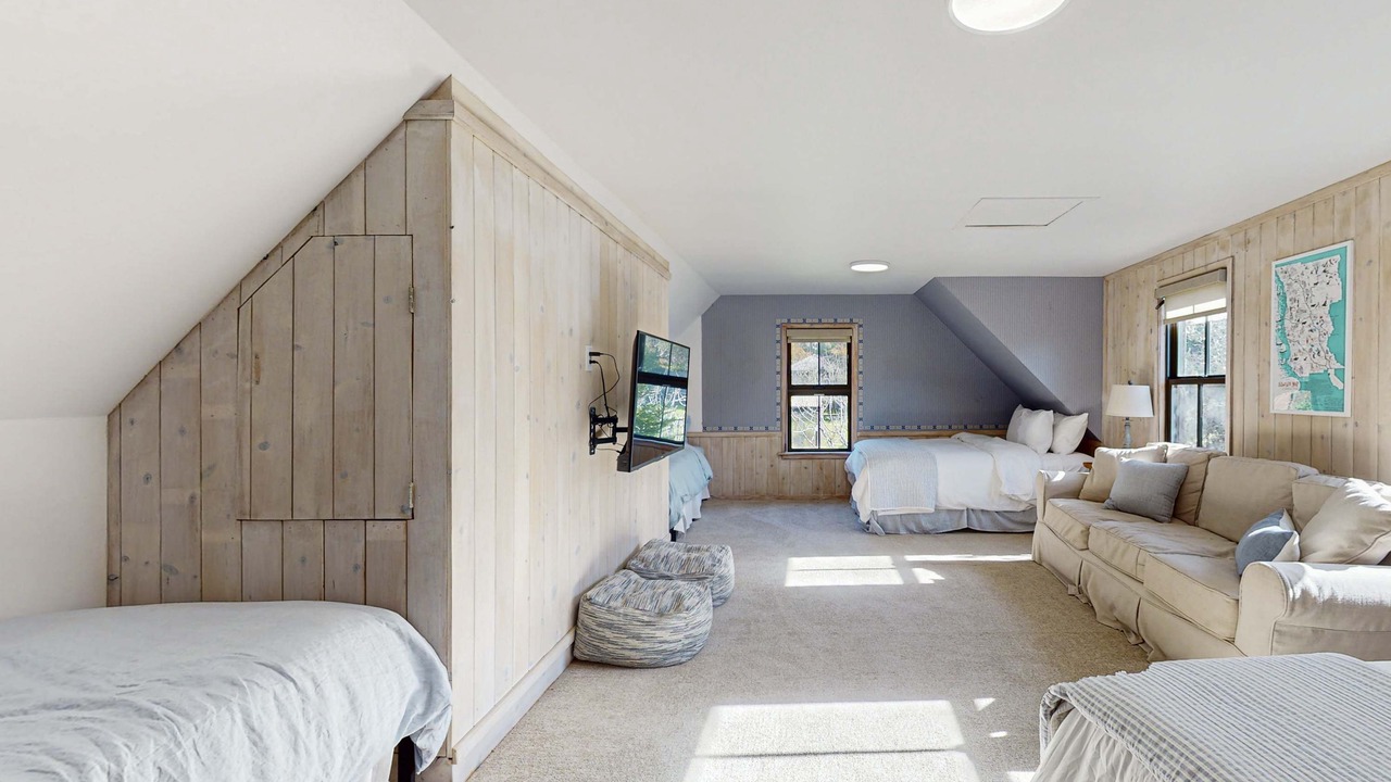 Photo of Bedroom in Mendocino