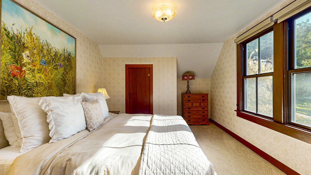 Photo of Bedroom in Mendocino