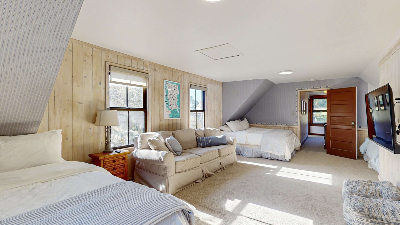 Photo of Bedroom in Mendocino