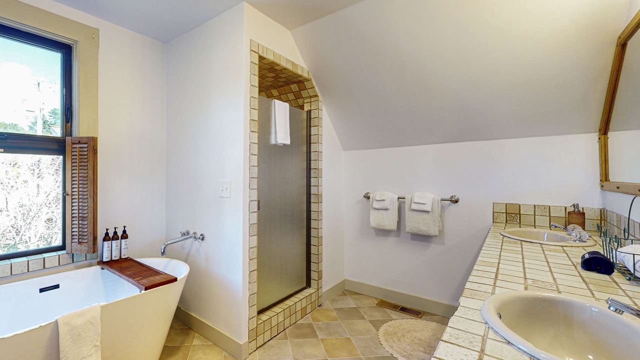 Photo of Bathroom in Mendocino