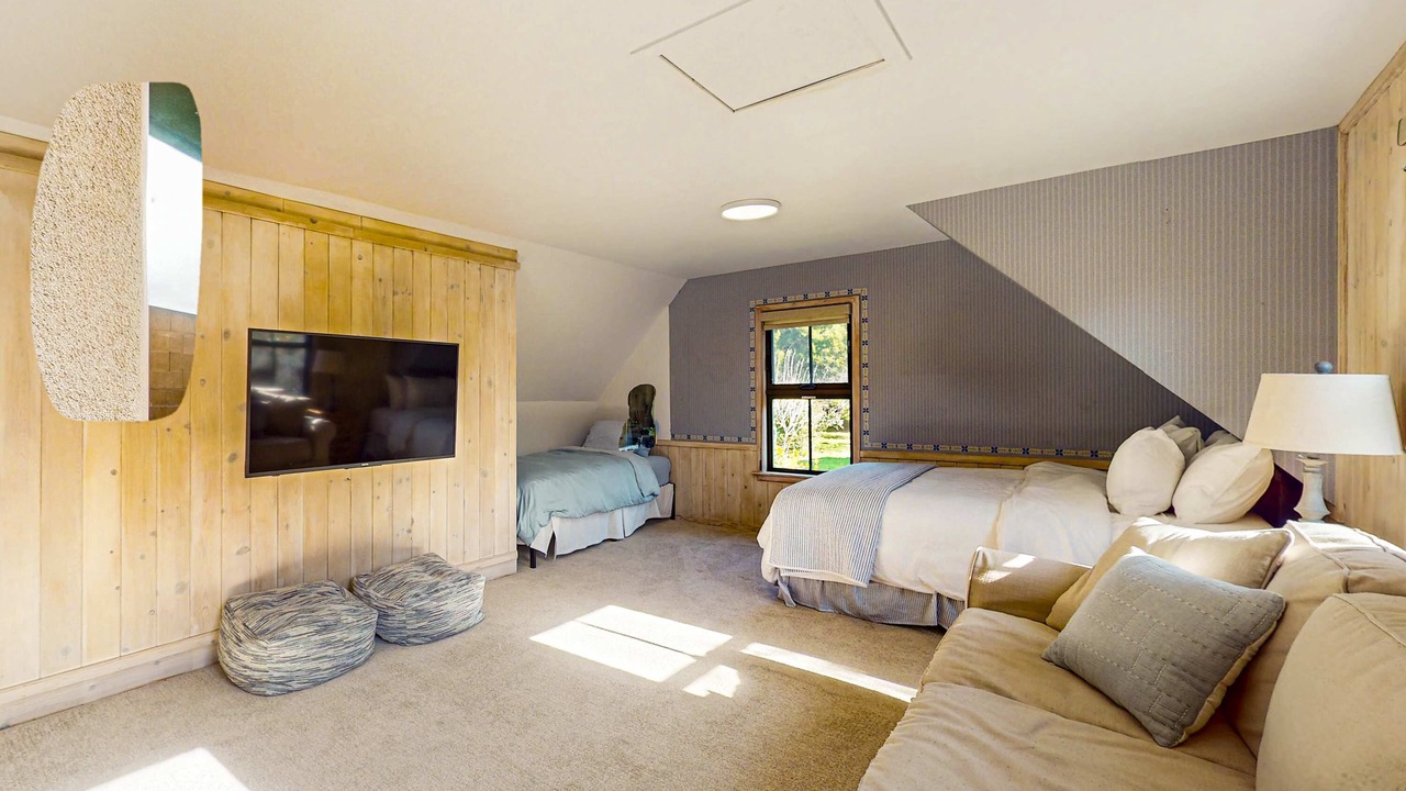 Photo of Bedroom in Mendocino
