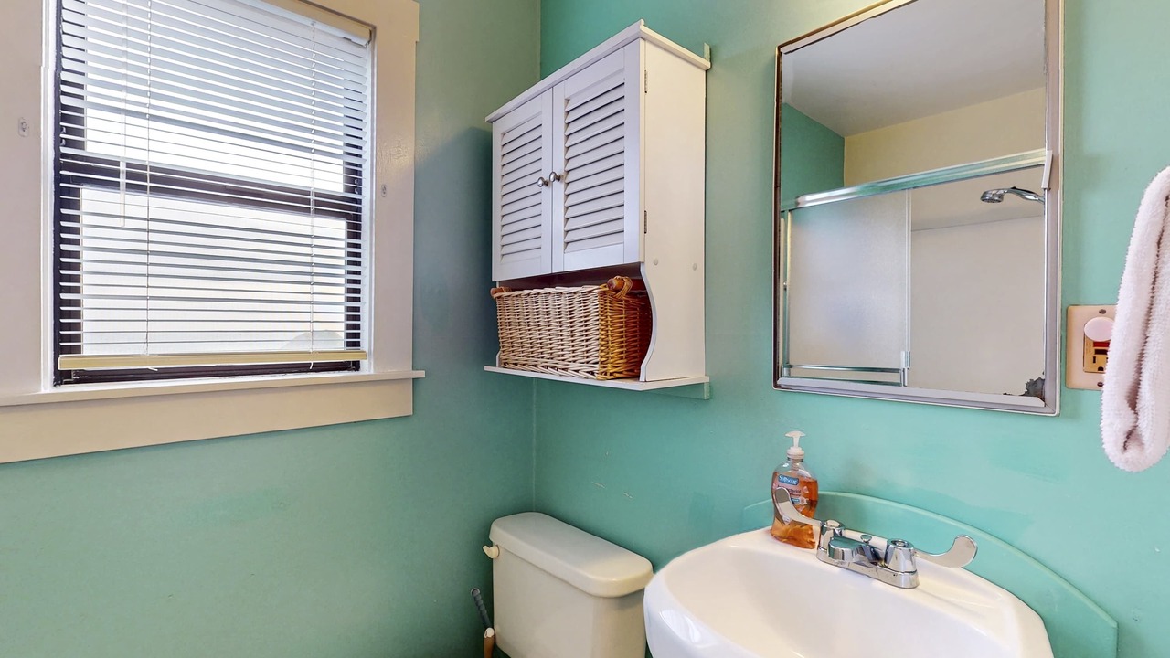 Photo of Bathroom in Elk