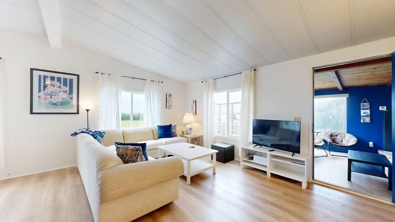 Photo of Livingroom in Fort Bragg