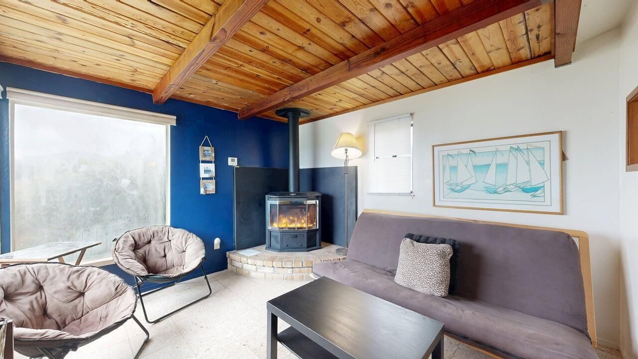 Photo of Livingroom in Fort Bragg