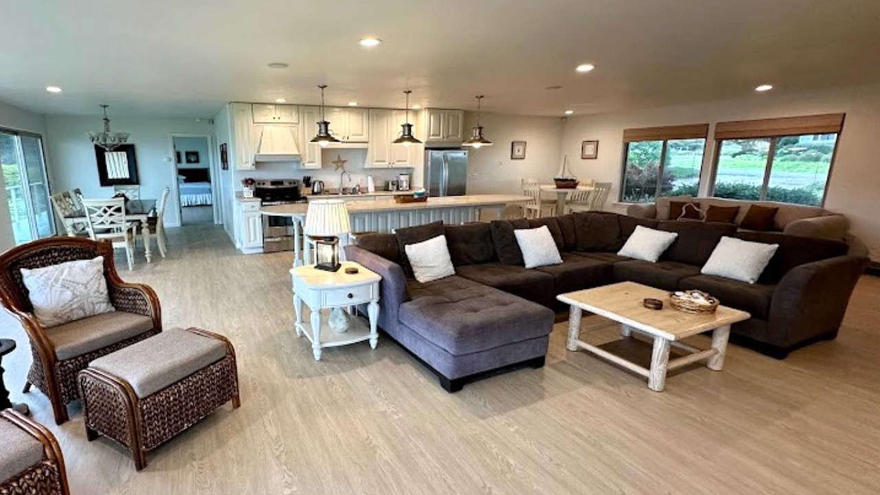 Photo of Livingroom in Fort Bragg