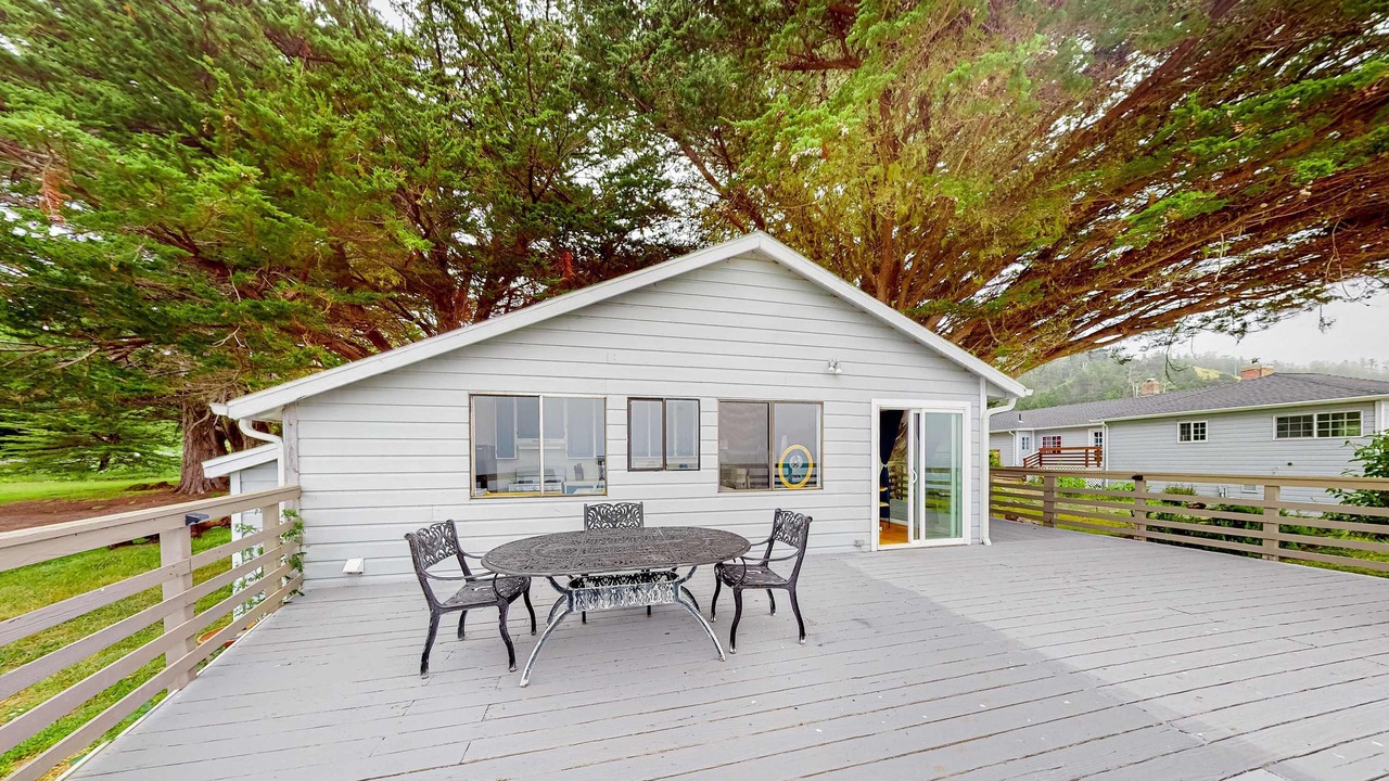 Photo of Outdoor in Elk