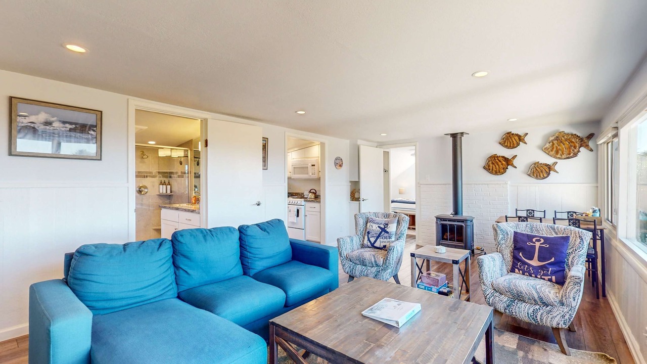 Photo of Livingroom in Fort Bragg