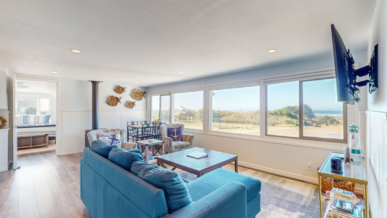 Photo of Livingroom in Fort Bragg