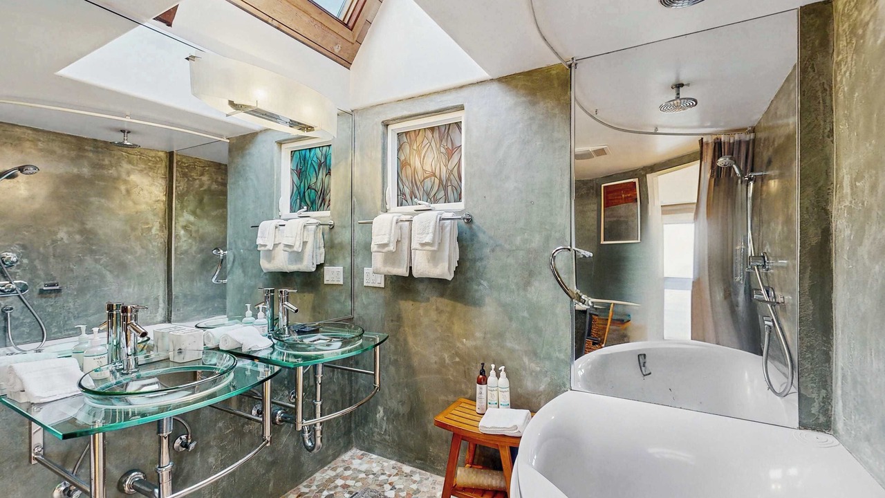 Photo of Bathroom in Fort Bragg