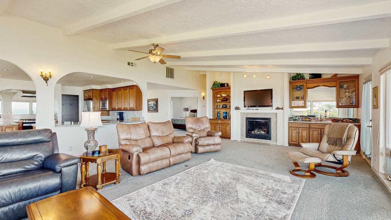 Photo of Livingroom in Fort Bragg