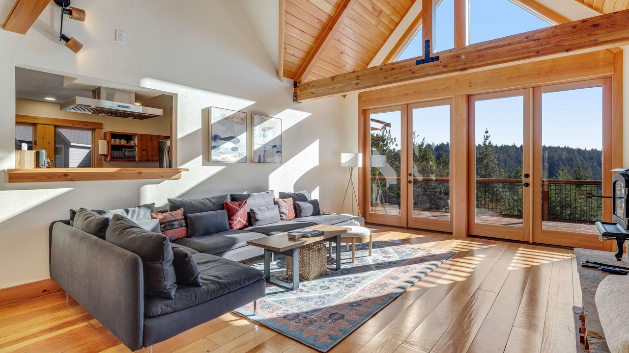 Photo of Livingroom in Little River