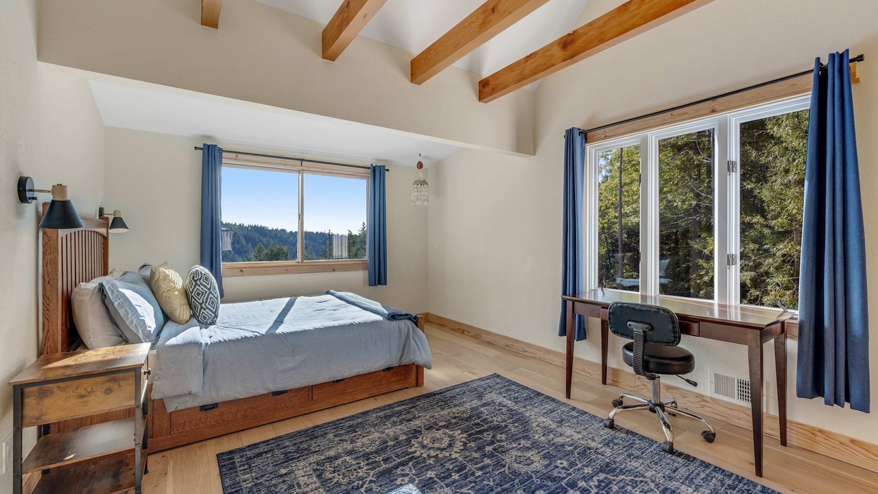 Photo of Bedroom in Little River