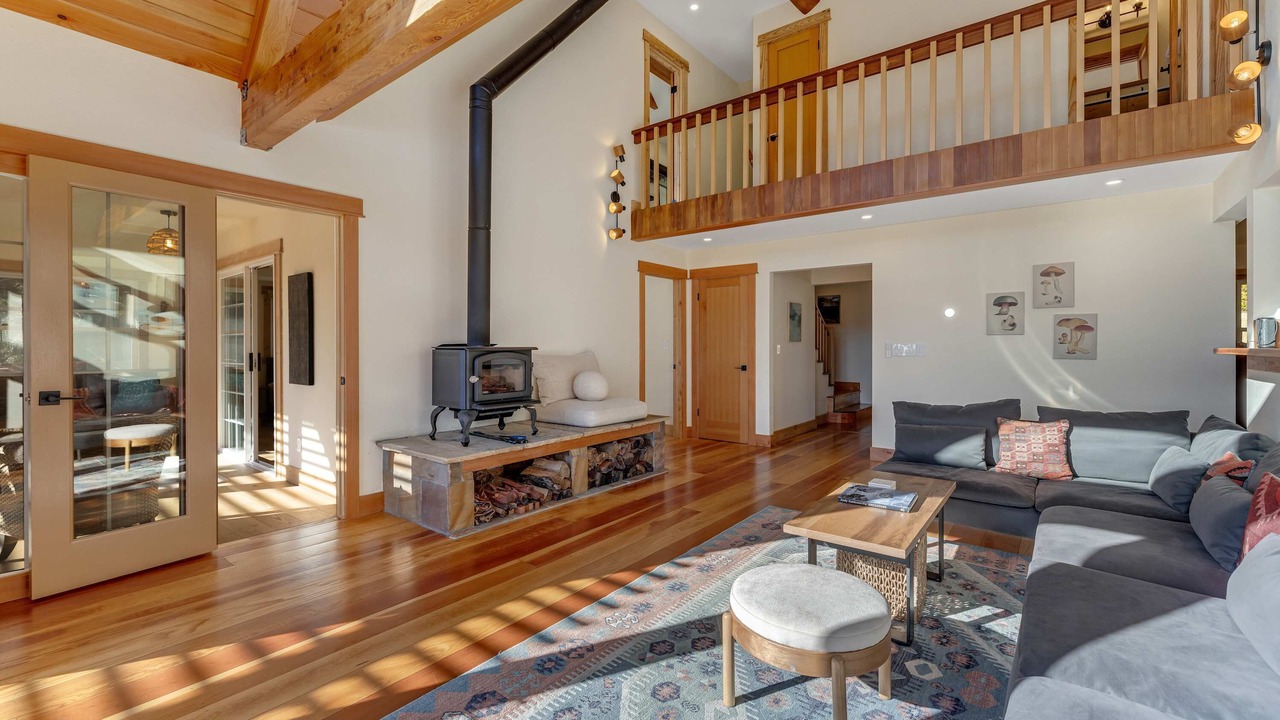 Photo of Livingroom in Little River