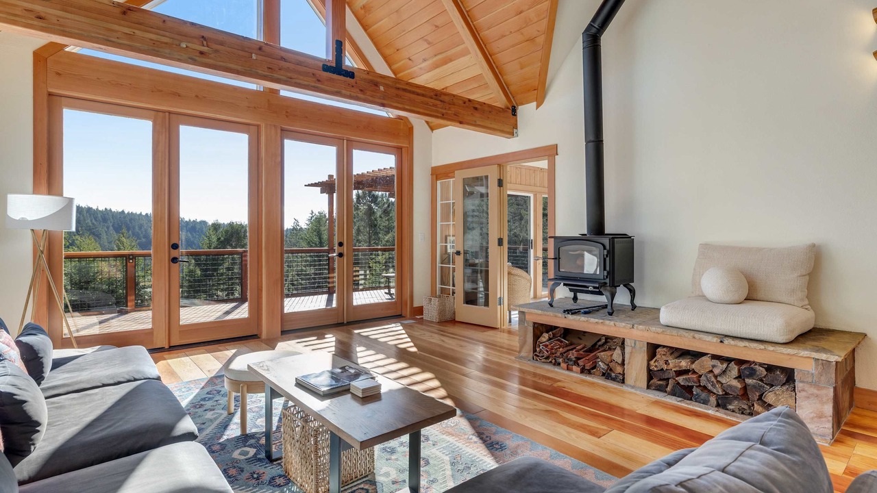 Photo of Livingroom in Little River