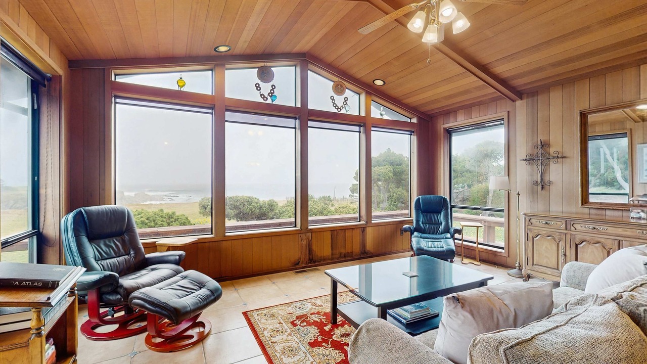 Photo of Livingroom in Fort Bragg