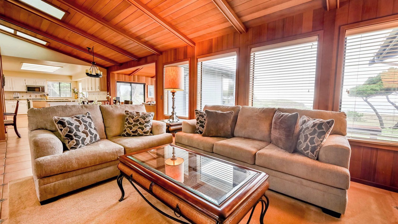 Photo of Livingroom in Fort Bragg