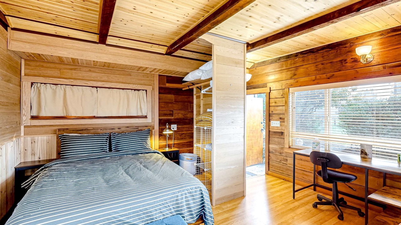 Photo of Bedroom in Cleone