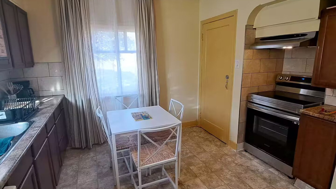 Photo of Kitchen in Crescent Heights