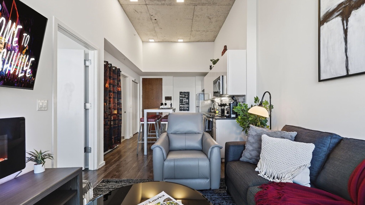 Photo of Livingroom in Music Row