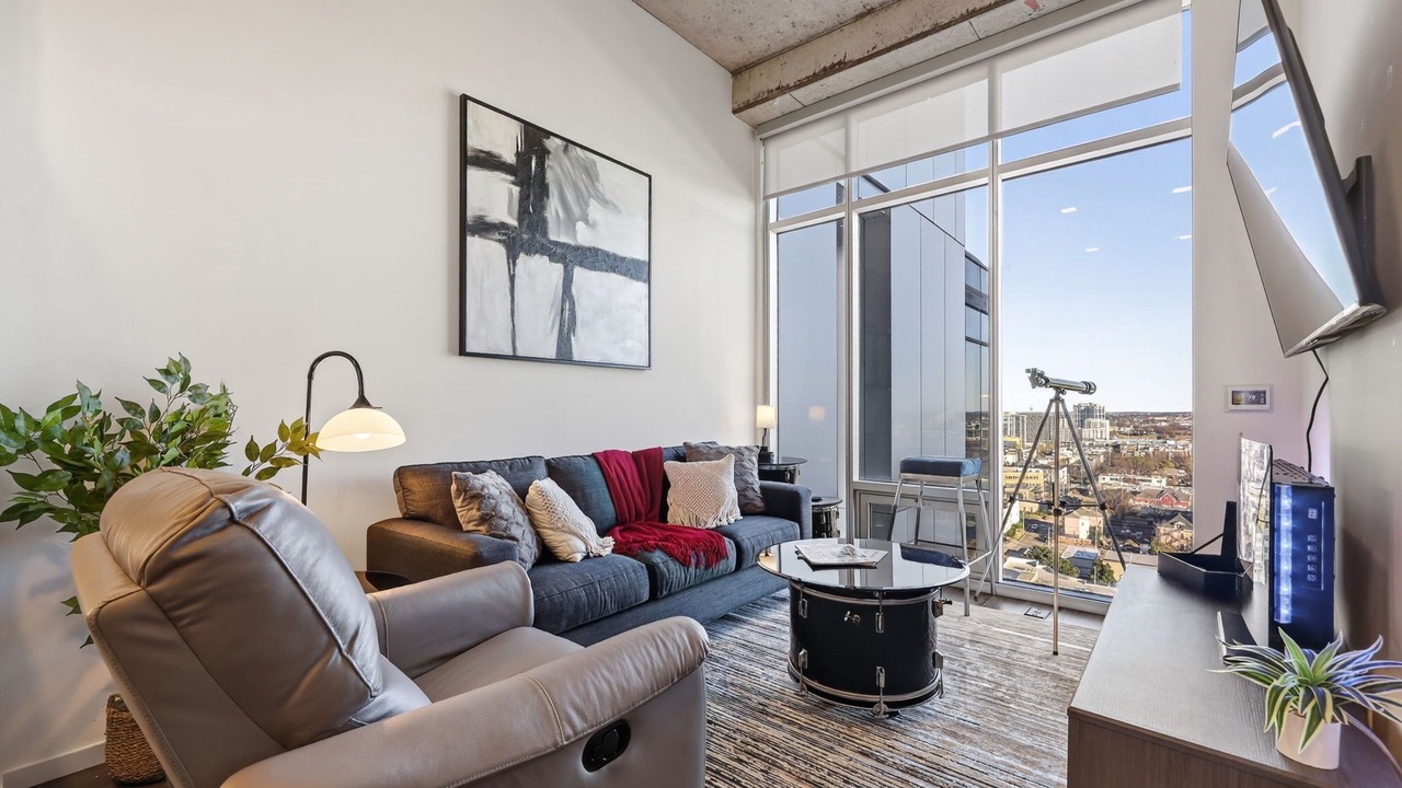 Photo of Livingroom in Music Row