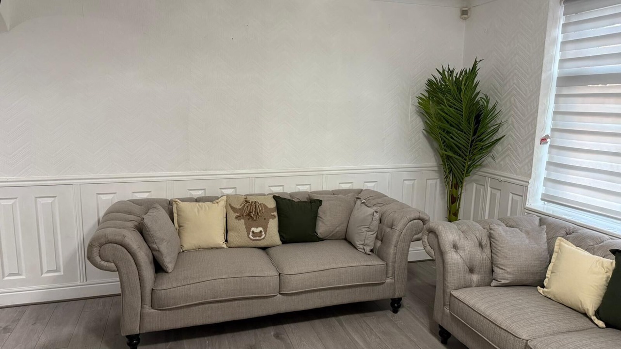 Photo of Livingroom in Borehamwood