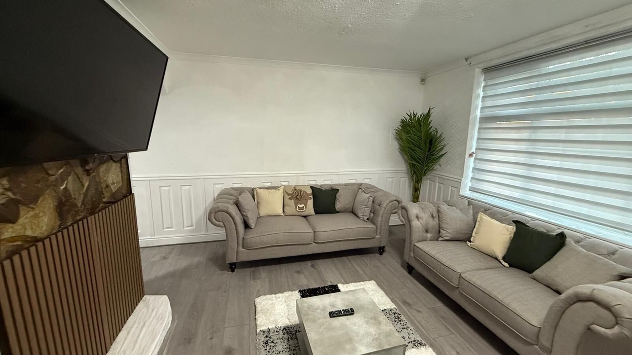 Photo of Livingroom in Borehamwood