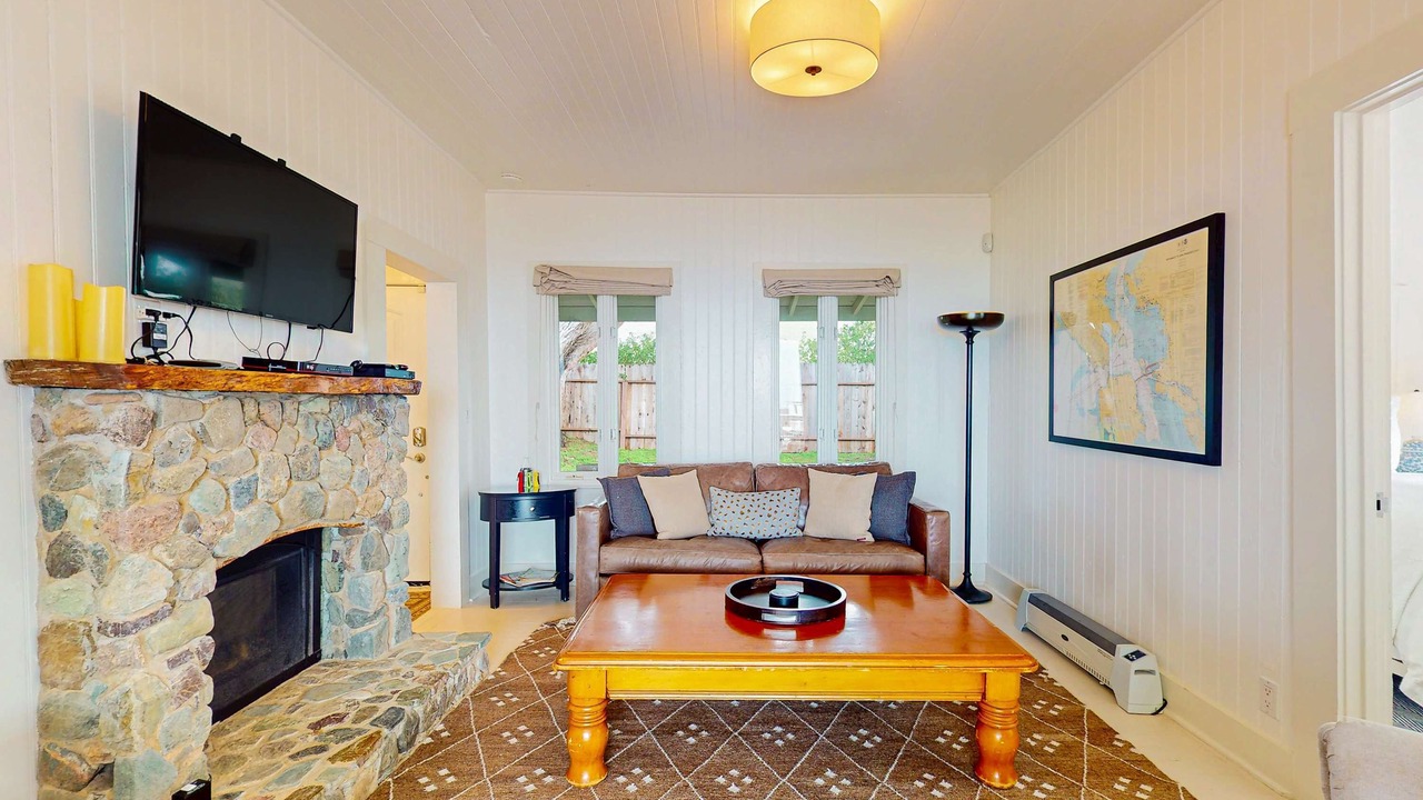 Photo of Livingroom in Philo