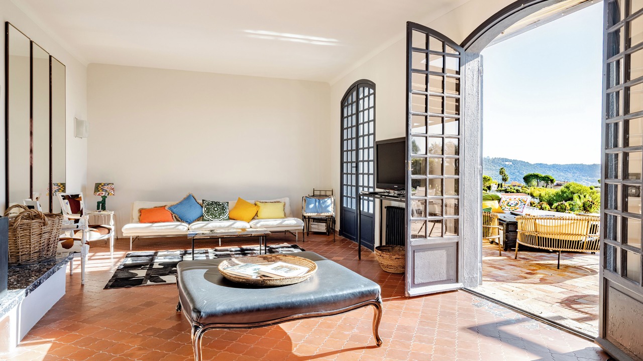 Photo of Livingroom in Gairaut