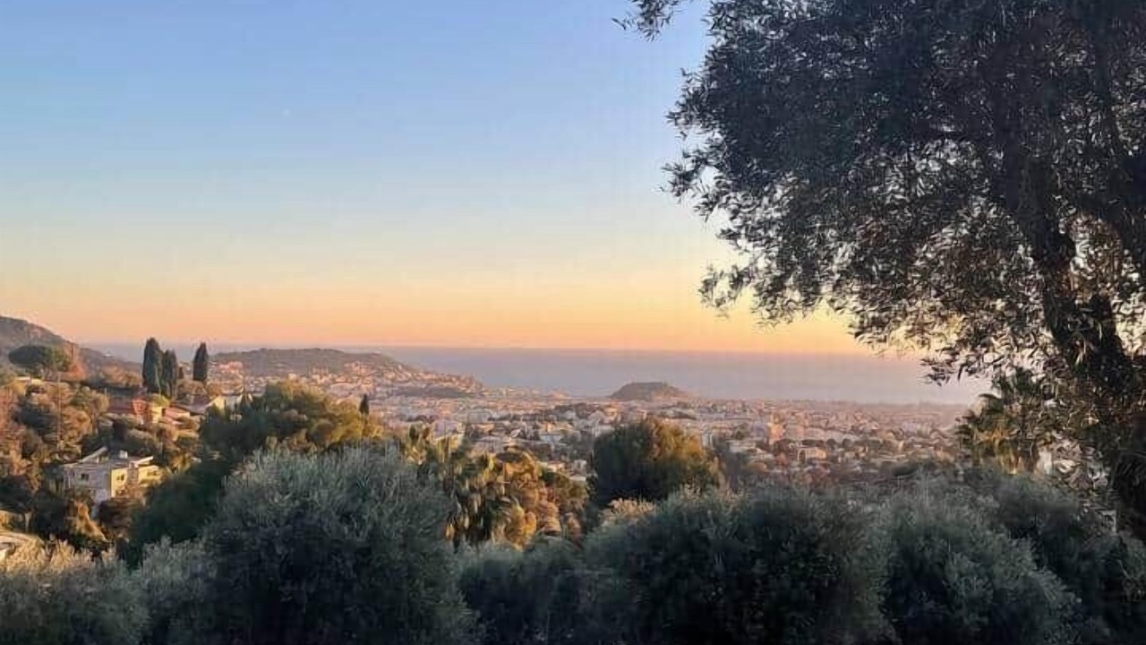 Photo of Others in Gairaut