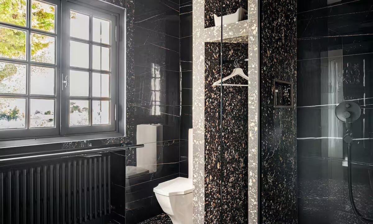 Photo of Bathroom in Gairaut