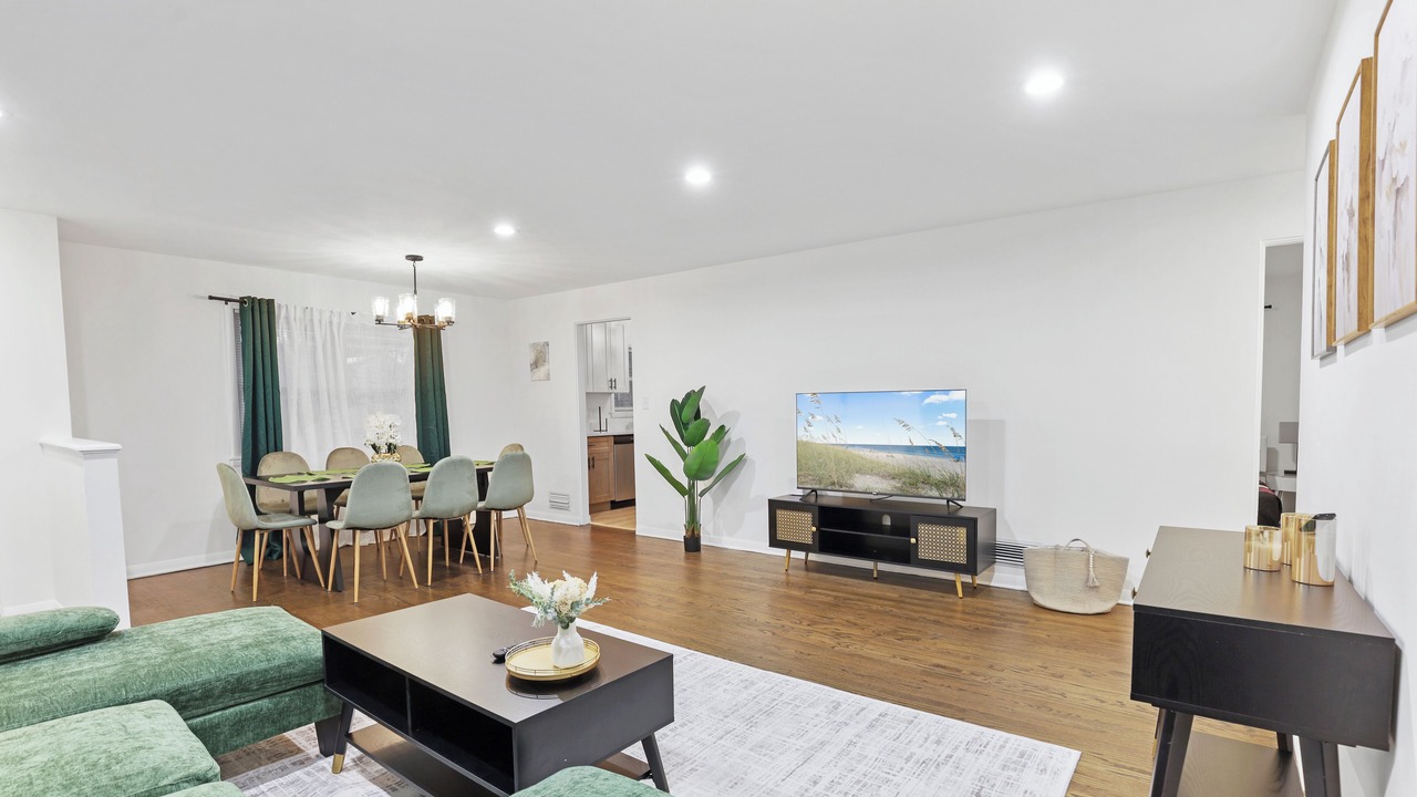 Photo of Livingroom in La Grange Park