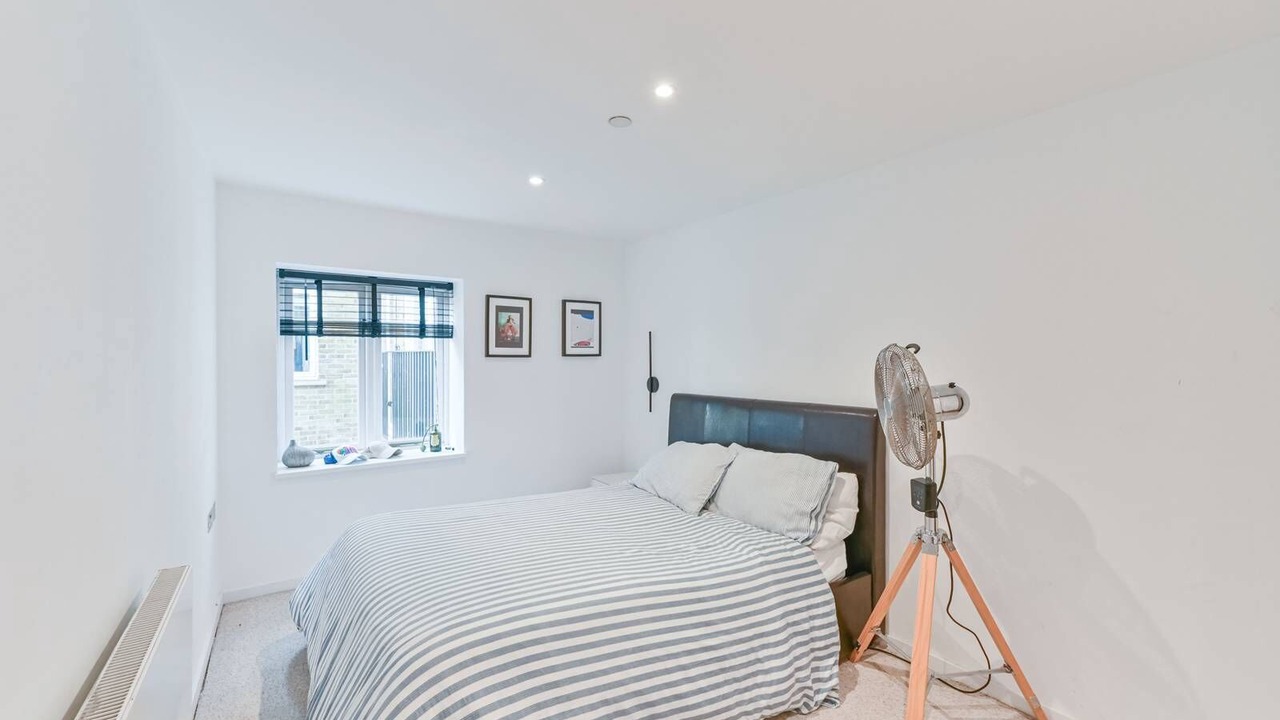 Photo of Bedroom in Camberwell Green
